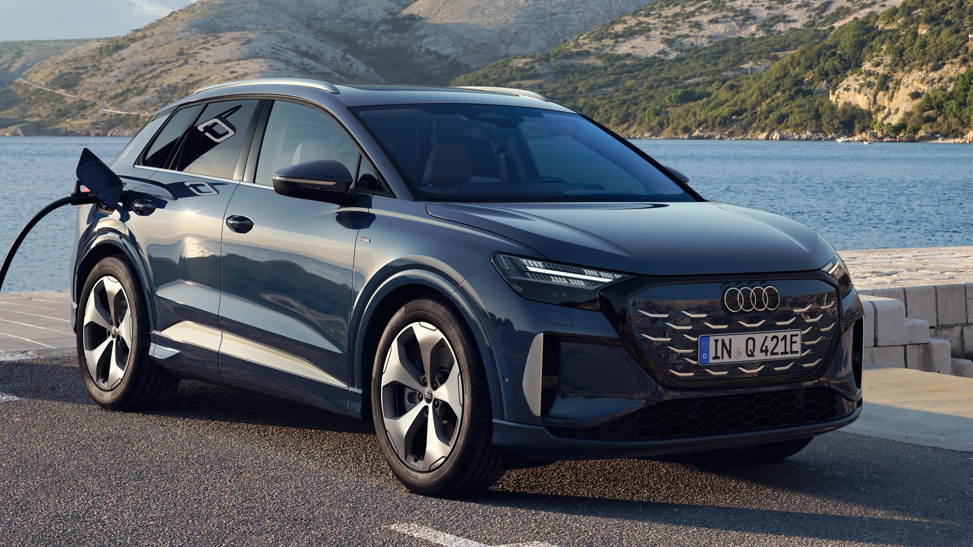 Audi Q4 SUV e-tron Audi Q4 SUV e-tron